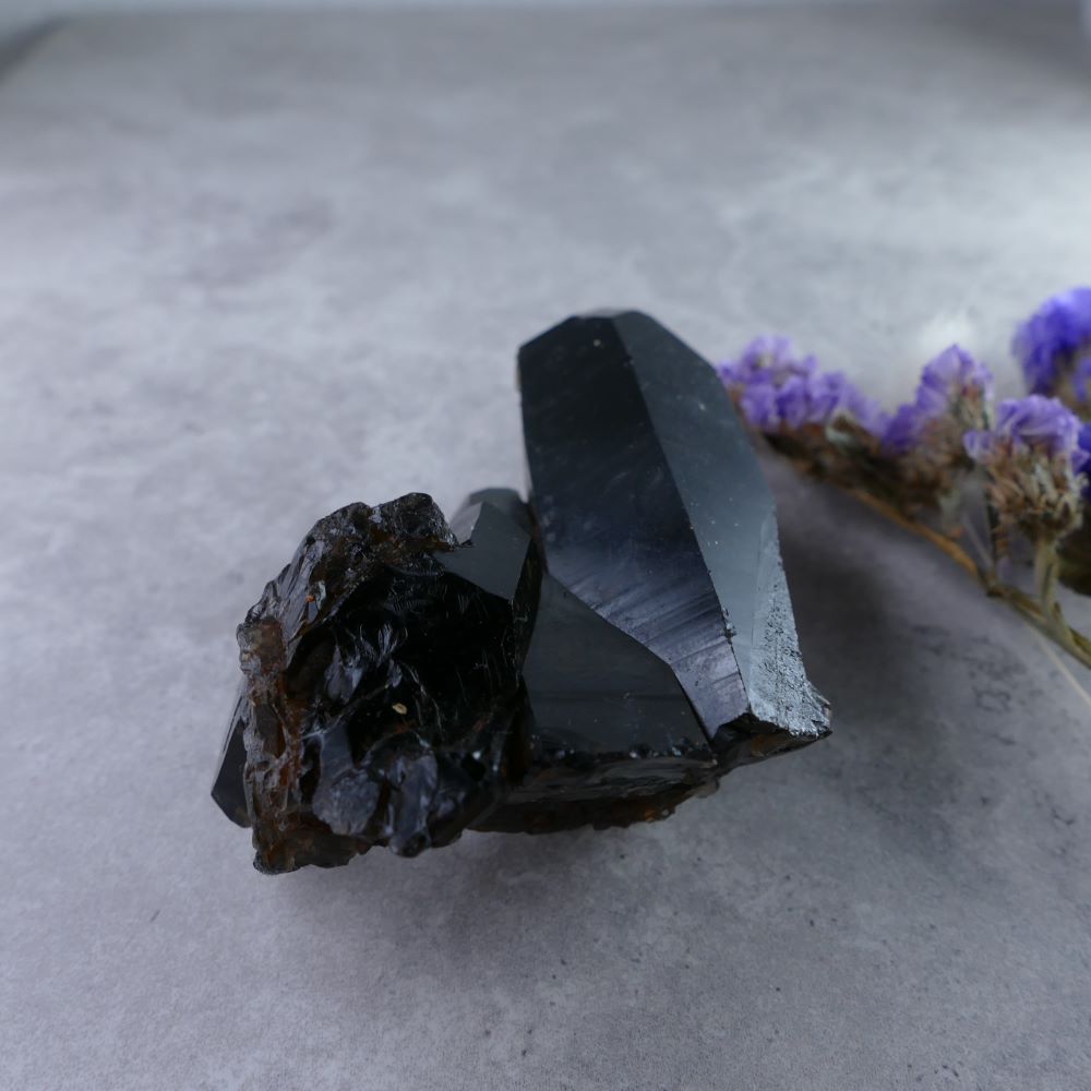Irradiated Black Quartz Majesty - Dumi's Crystals (94g). Stunning crystal (2.8cm x 7.8cm x 5cm) with deep, mesmerizing beauty & intensified properties. Stands out in any collection.