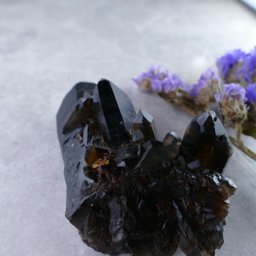 Crystal Enthusiast Must-Have! Dumi's Crystals (94g). Black Quartz Cluster (2.8cm x 7.8cm x 5cm). Deep beauty, amplified energy. A standout piece for any collection.