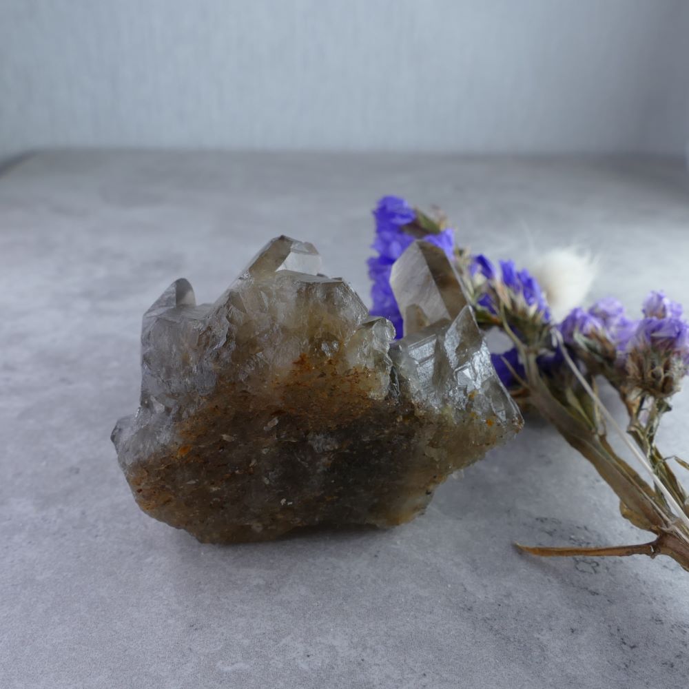 Smoky Quartz Powerhouse - Dumi's Crystals (6.2cm x 5.8cm x 4.3cm). Captivating cluster (122g) of natural smoky crystals for positive change and a beautiful home décor piece.