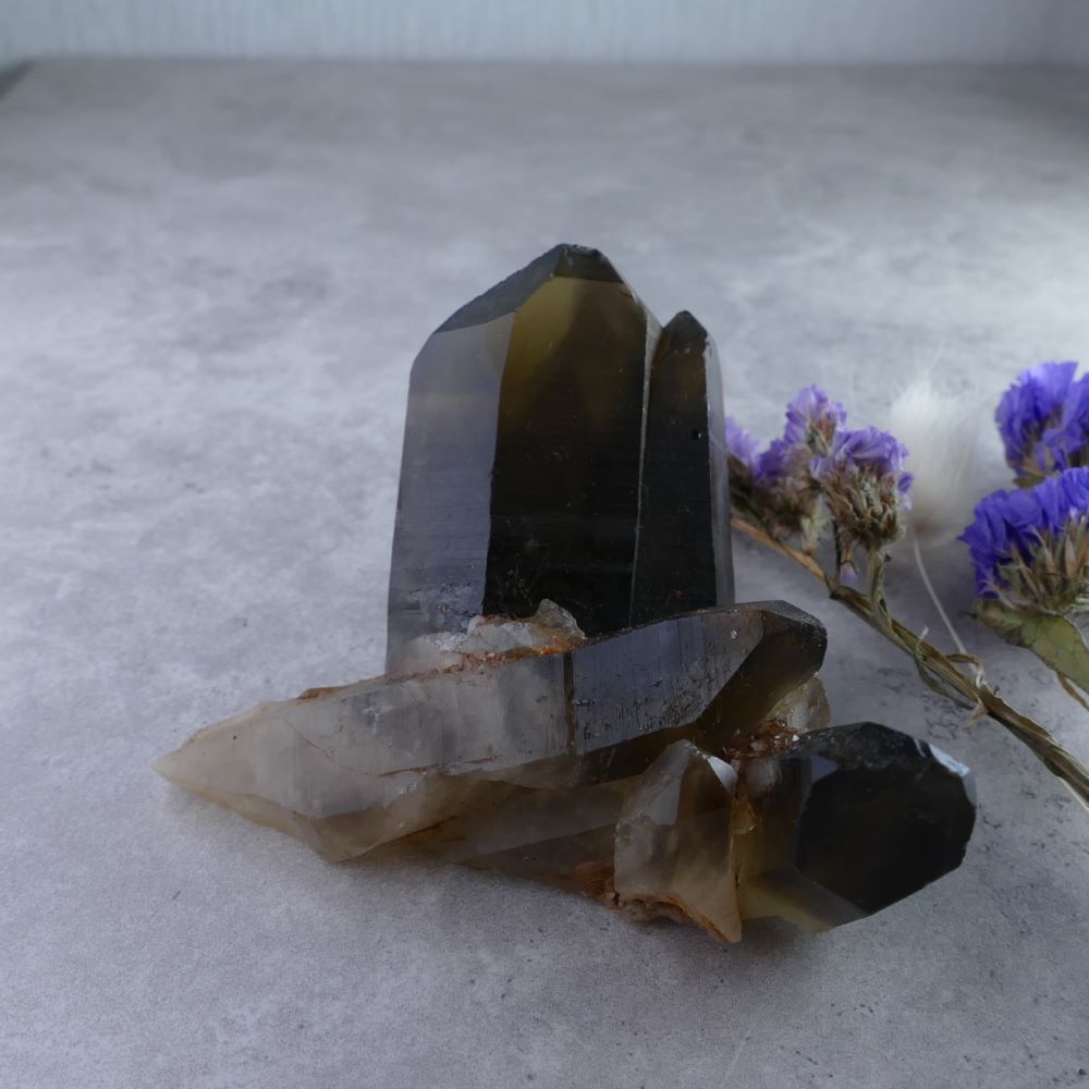 Smoky Quartz Transformation - Dumi's Crystals Cluster (127g). Impressive formation (4.5cm x 7.5cm x 4cm) with deep smoky hues & amplified properties for grounding & spiritual growth.