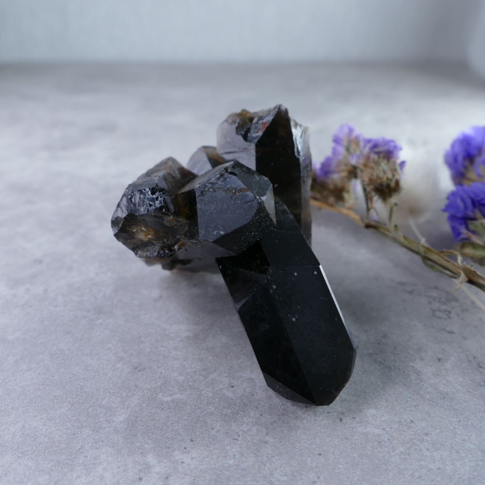 Deeper Connection with Crystal Healing - Dumi's Crystals Black Quartz (53g). Unique form (5.4cm x 4cm x 3.7cm) with captivating beauty. Comfortable weight for powerful healing experiences.