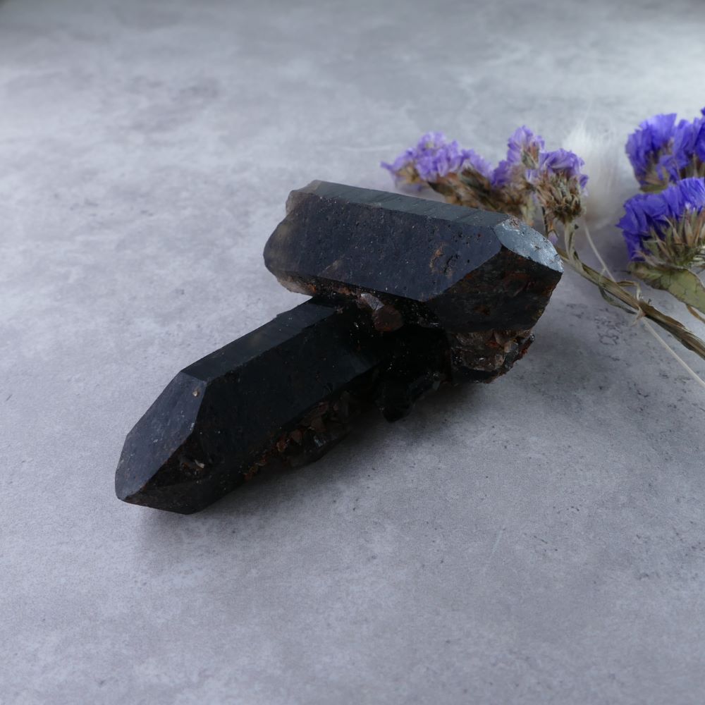 Dumi's Crystals Black Quartz Power (85g)! Striking Beauty & Bold Form (3.3cm x 7.9cm x 5cm). Enhanced properties for crystal collections & healing.