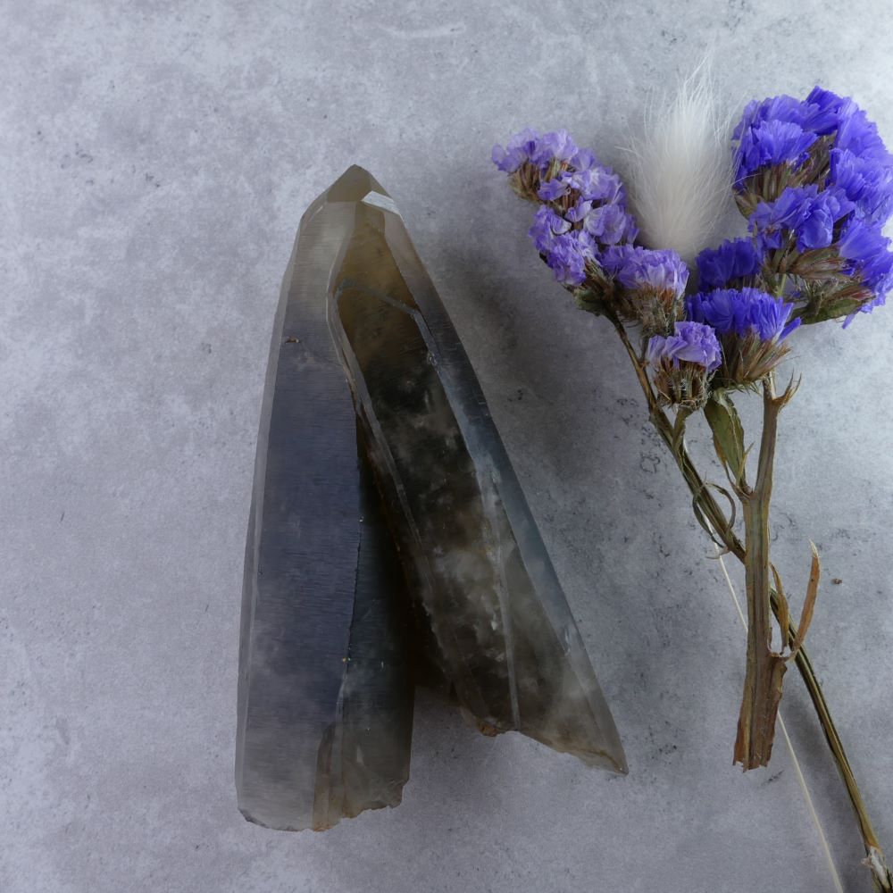 Grounding & Majestic - Dumi's Crystals Smoky Quartz (216g). Unique cluster (3.1cm x 10.9cm x 6cm) in rich hues promotes positive change & a sense of stability.