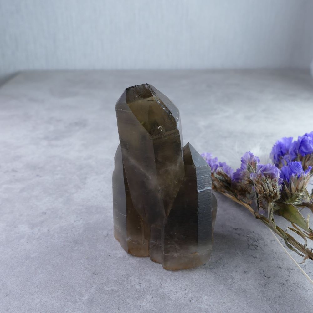 Embrace Inner Peace with Dumi's Crystals (6cm x 3.8cm x 2.9cm, 76g). Slender Smoky Quartz Cluster - calming presence for meditation & grounding.