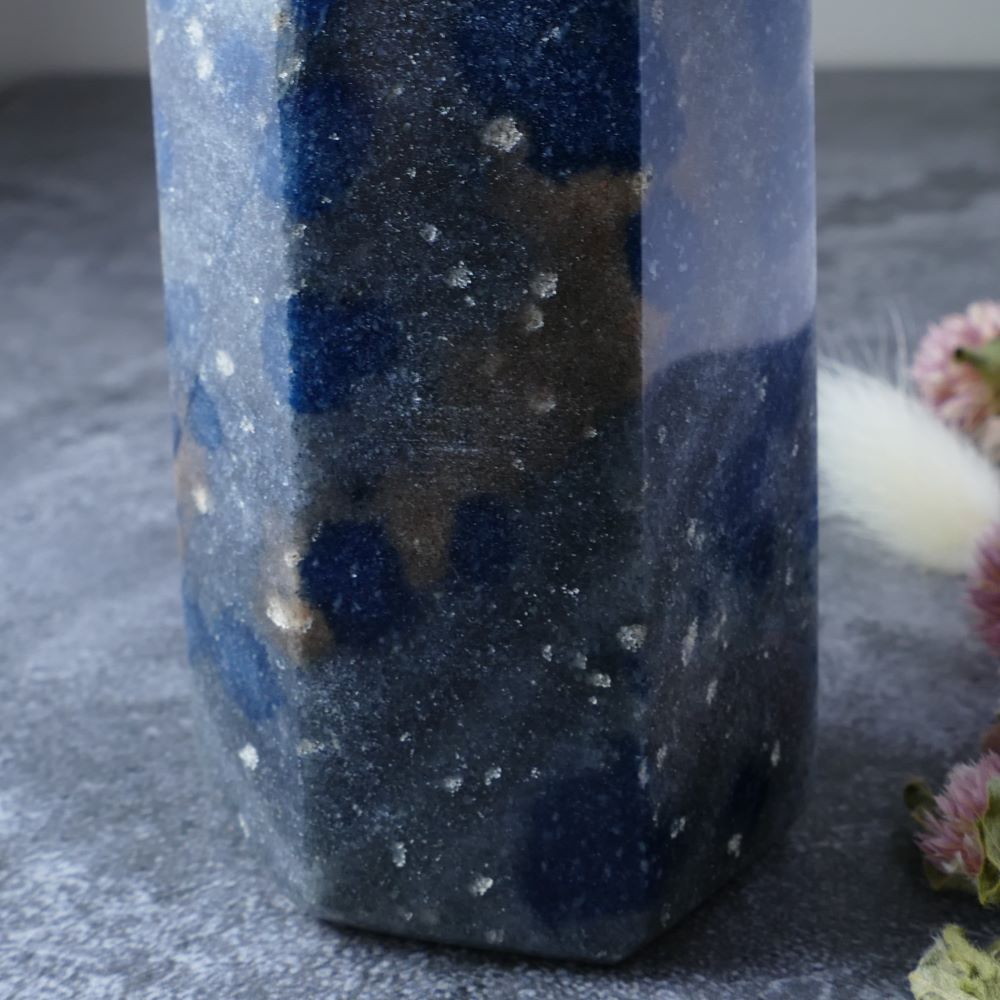 Chakra Alignment & More (Multiple): Dumi's Crystals Apatite in Cleavelandite Towers. Promotes balance & well-being (17.5cm x 5.5cm).