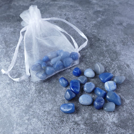 Dumi's Crystals | Blue Aventurine Chips Pouch (20g) | A luxurious organza pouch overflowing with Blue Aventurine chips, showcasing their calming blue hues and variations in size. Blue Aventurine is known as a stone of inner peace, promoting emotional balance and spiritual growth.