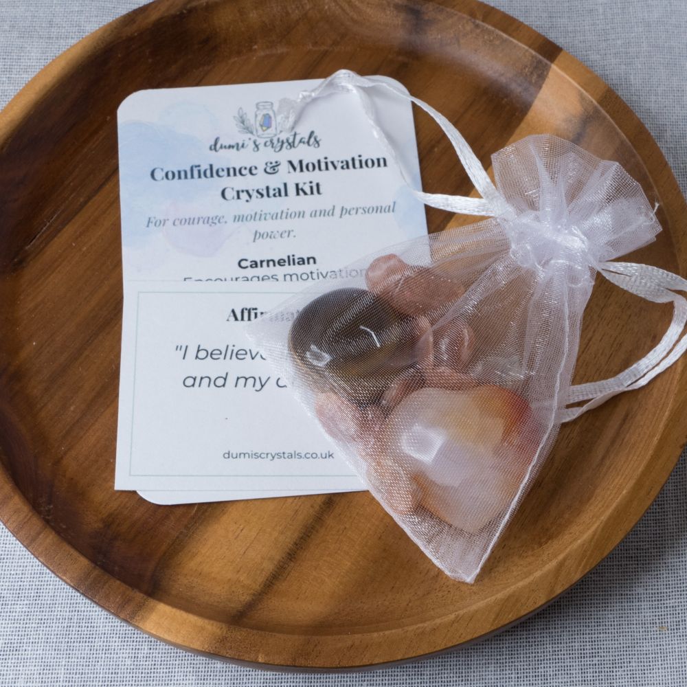 Crystal kit with card on a wooden tray