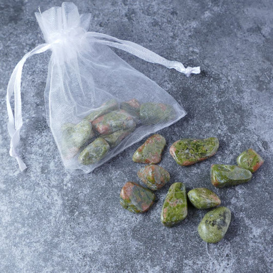 Dumi's Crystals | Unakite Chips Pouch (20g) | A luxurious organza pouch overflowing with Unakite chips, showcasing their beautiful blend of green and pink hues. Unakite is known for its nurturing energy, promoting emotional balance, healing, and growth.