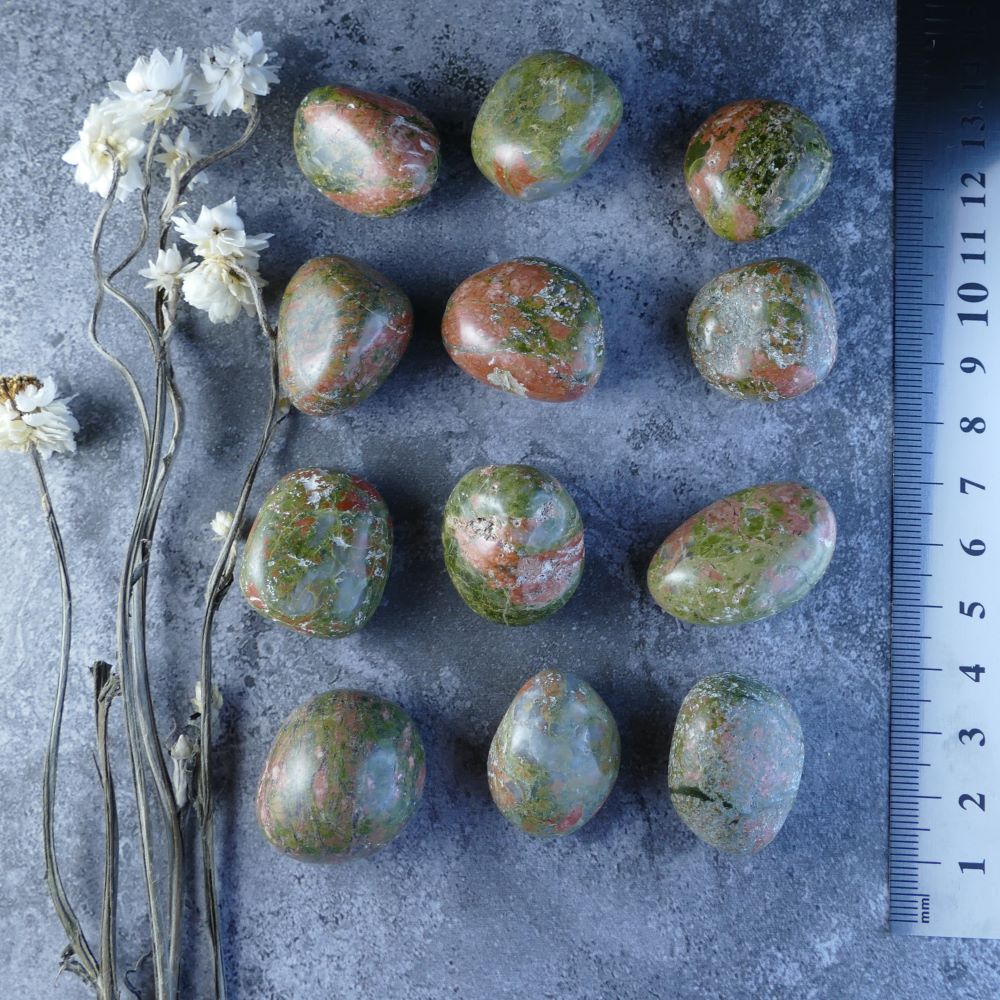 Calming Unakite Tumbled Stones - Dumi's Crystals - Enhance your well-being with captivating Unakite stones (2-3cm, 10-20g). Perfect for meditation or carrying for emotional balance.
