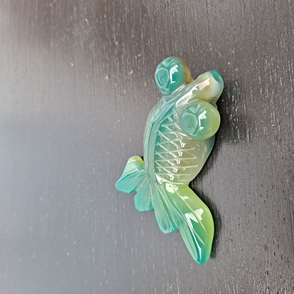 Dumi's Crystals Agate Goldfish Carving: Unique agate gemstone for peace, harmony, and attracting abundance.