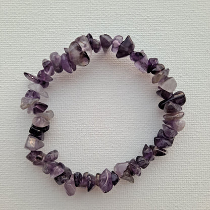 Dumi's Crystals Amethyst Chip Bracelet: Handcrafted with genuine Amethyst chips for inner peace, mental clarity, and a touch of bohemian style.