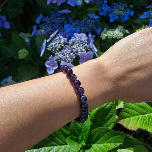 Dumi's Crystals: 8mm Amethyst Bracelet for Stress Relief, Inner Peace & a Touch of Sophistication. 