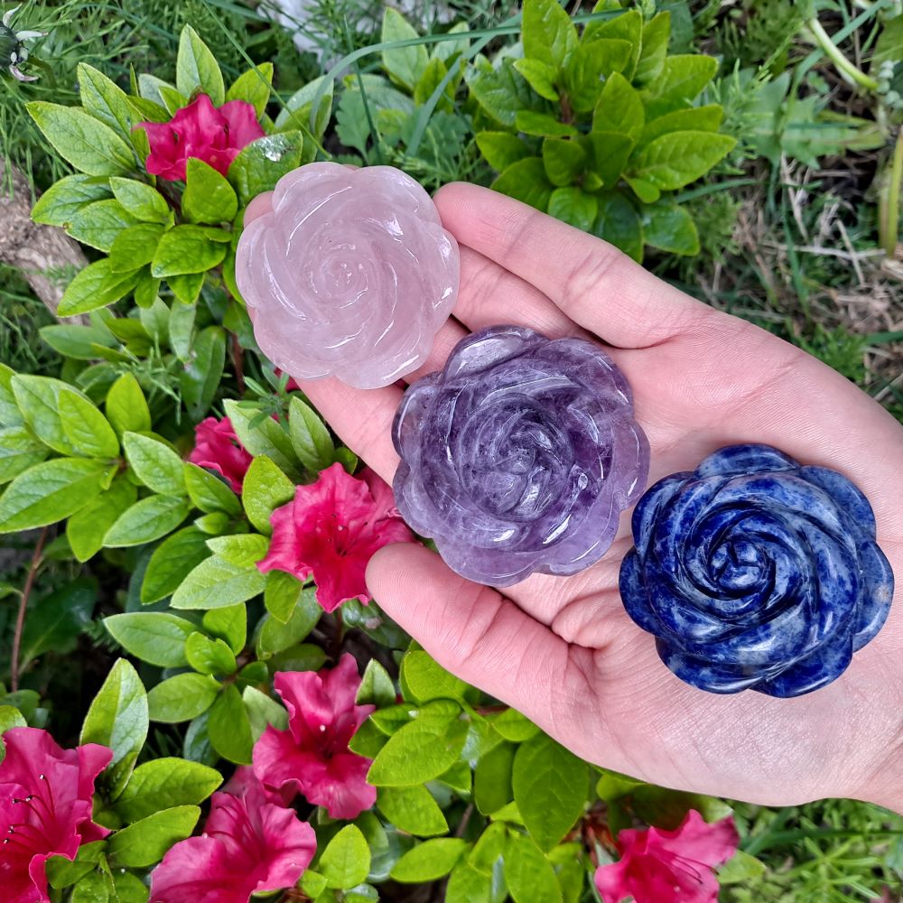 sodalite healing crystals hand carved rose dumiscrystals