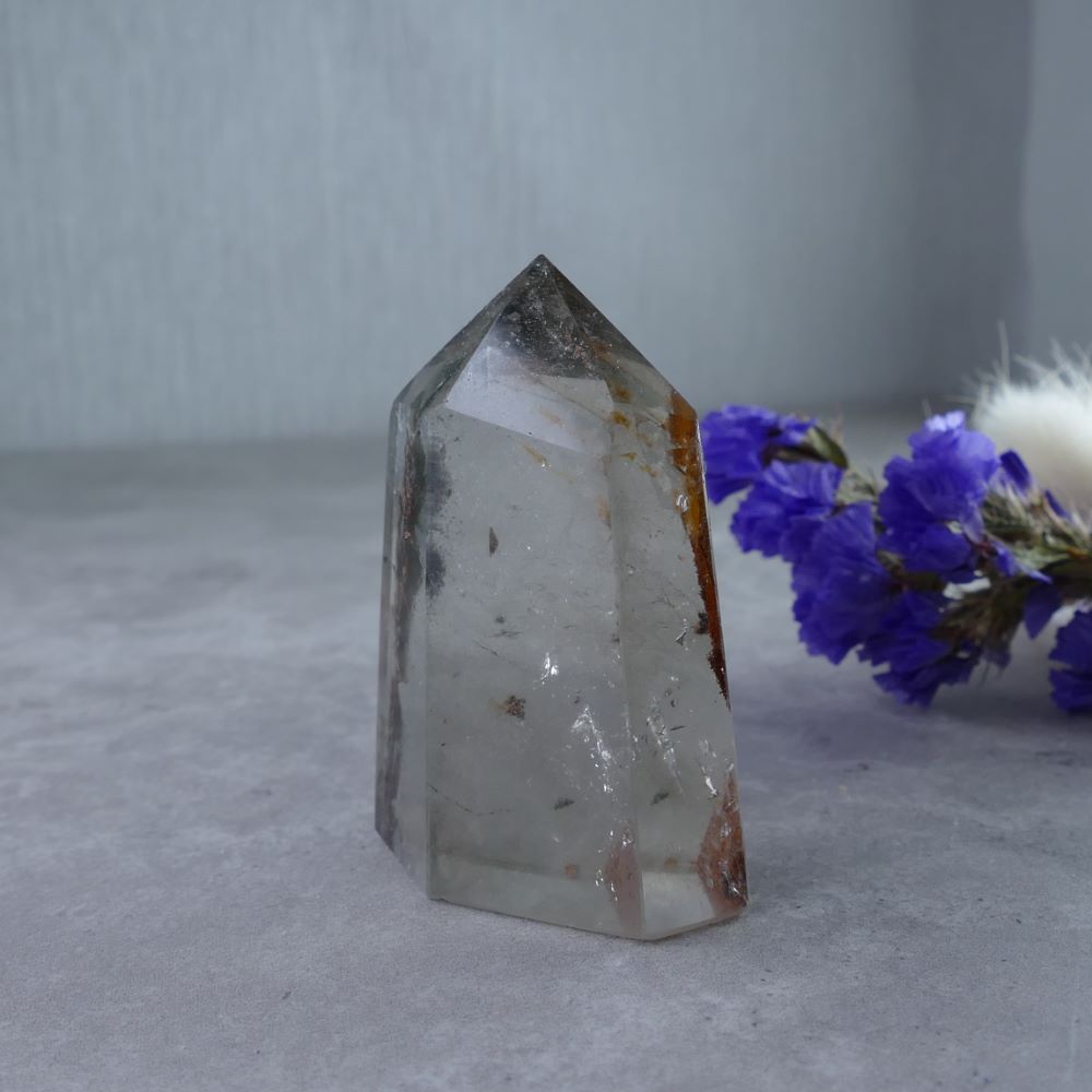 Garden Quartz Tower (5.2cm) - Nature's Magic! Captivating crystal with lush green inclusions. Perfect for crystal lovers and nature enthusiasts.