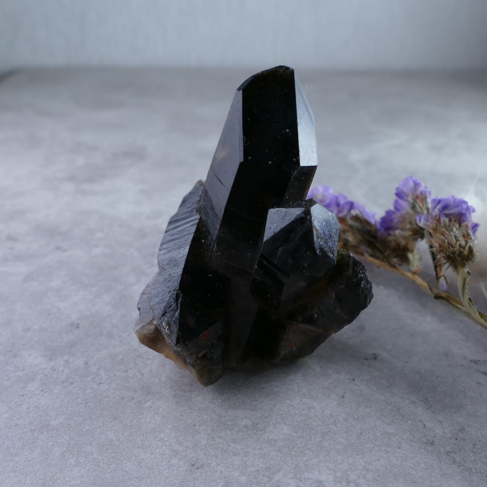Unique Black Quartz Power - Dumi's Crystals (53g). Striking crystal (5.4cm x 4cm x 3.7cm) with captivating beauty & a powerful presence. A unique addition to any collection.
