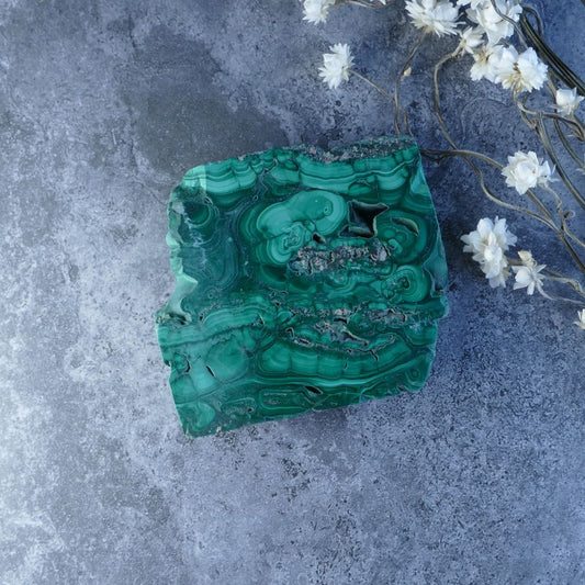 Dumi's Crystals Polished Malachite Slab (8cm x 8.5cm x 1cm) - Transformation & Beauty! Stunning contrast - polished green & natural malachite promotes healing, protection, and growth. 