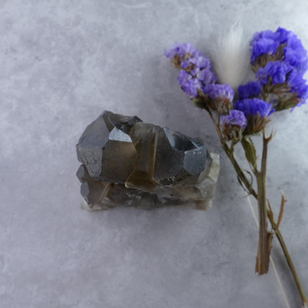 Crystal Healing Power - Dumi's Crystals Smoky Quartz Cluster (206g). Pillar formation (8cm) in rich hues promotes grounding & positive energy.