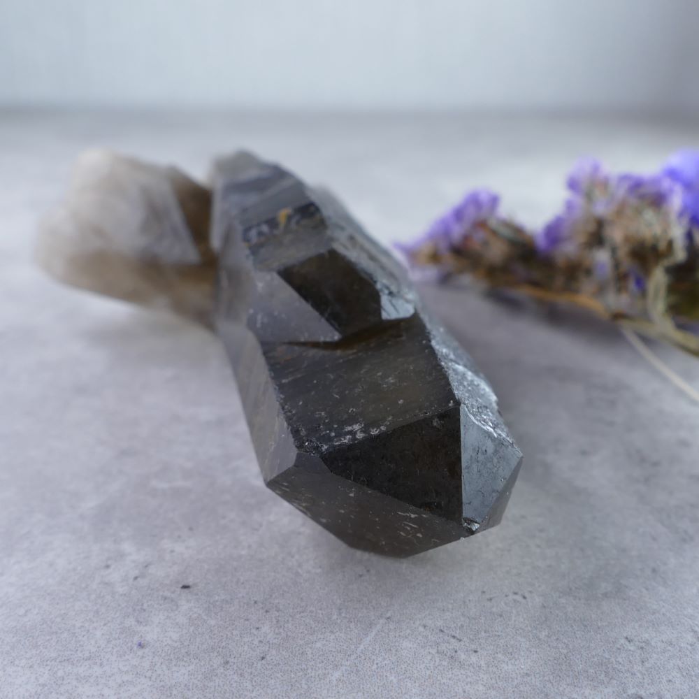 Crystal Enthusiast Must-Have! Dumi's Crystals (83g). Irradiated Smoky Quartz Cluster (2.7cm x 9.5cm x 2cm) - amplified energy in a unique form.