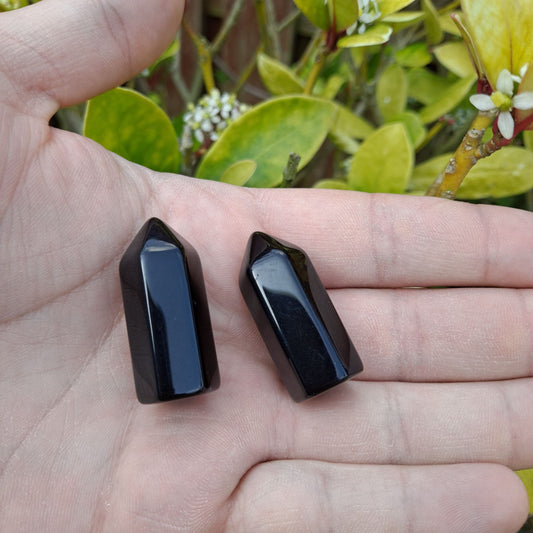 Dumi's Crystals Black Obsidian Mini Tower: A shield of protection against negativity, promoting emotional balance & self-discovery. 