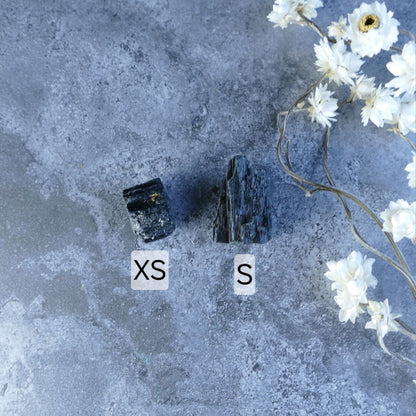Dumi's Crystals Black Tourmaline Rough Stones (5-10g, 10-20g; 1.5-3cm) - Grounding & Protection! Raw black tourmaline stones radiate earthy energy, shielding your aura.