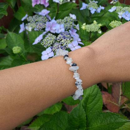 Dumi's Crystals Black Rutilated Quartz Chip Bracelet 7inch for Transformation & Clarity. Black gemstone chip bracelet for spiritual growth & inner strength.
