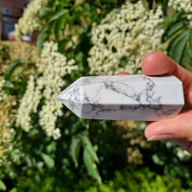 Enhance your crystal collection or create a tranquil space with Howlite Towers (6-9cm) | Dumi's Crystals | Available in three sizes for meditation, relaxation, or promoting spiritual connection. Howlite is thought to ease anxieties, improve sleep, and activate your crown chakra.